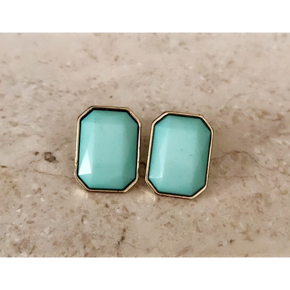 Earring Set - Picture 2 of 3